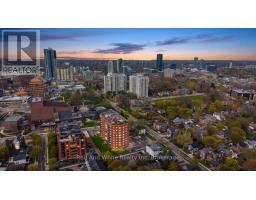 808 - 10 ELLEN STREET E - 44
