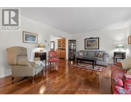 469 GRANDVIEW ROAD - 9