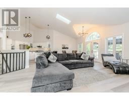 16 ELDERBERRY COURT - 13