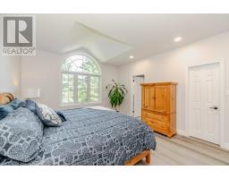 16 ELDERBERRY COURT - 23