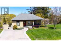 290 SAUGEEN STREET - 2
