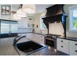 290 SAUGEEN STREET - 24