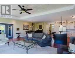 290 SAUGEEN STREET - 29