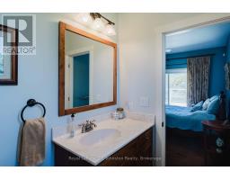 290 SAUGEEN STREET - 35
