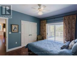 290 SAUGEEN STREET - 39