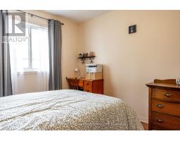 256 HURON STREET - 17