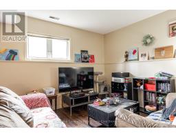 256 HURON STREET - 24