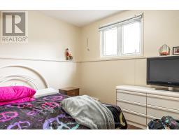 256 HURON STREET - 29