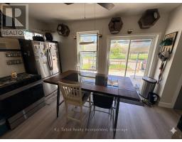 103 BRUCE STREET E - 2