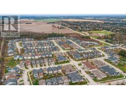 98 KAY CRESCENT - 35