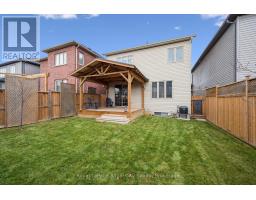 98 KAY CRESCENT - 40