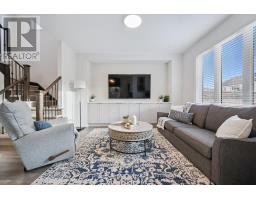 98 KAY CRESCENT - 8