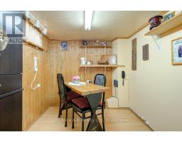 304 DOUGLAS STREET W - 29