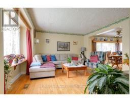 304 DOUGLAS STREET W - 8