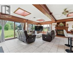32 SUNSET DRIVE - 12