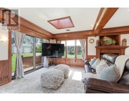 32 SUNSET DRIVE - 13