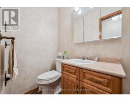 18 CARMINE PLACE - 11