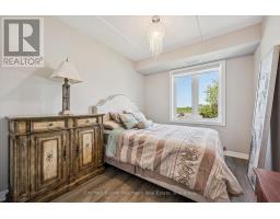 102 - 104 SUMMIT RIDGE DRIVE - 32