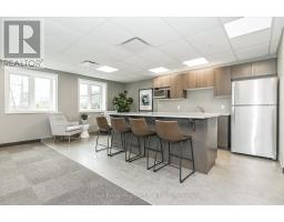 102 - 104 SUMMIT RIDGE DRIVE - 38