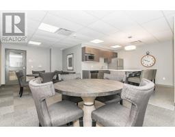 102 - 104 SUMMIT RIDGE DRIVE - 42