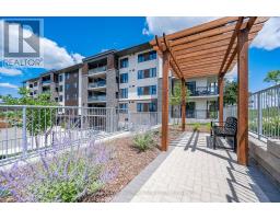 102 - 104 SUMMIT RIDGE DRIVE - 8