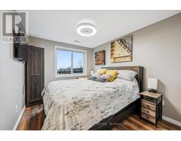 85 - 35 MOUNTFORD DRIVE - 21