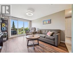 85 - 35 MOUNTFORD DRIVE - 3