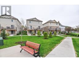 85 - 35 MOUNTFORD DRIVE - 32