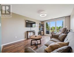 85 - 35 MOUNTFORD DRIVE - 9