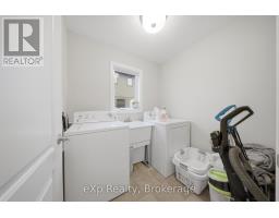 300 HUTTON STREET E - 7