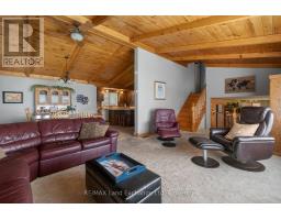 696 JOSEPHINE STREET N - 21