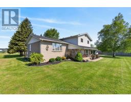 696 JOSEPHINE STREET N - 3
