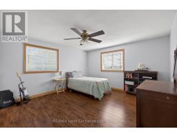 696 JOSEPHINE STREET N - 33