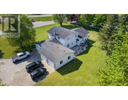 696 JOSEPHINE STREET N - 4