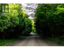 678075 CENTRE ROAD - 17