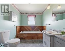 580 MAPLE AVENUE N - 24