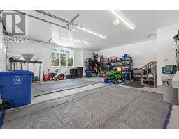 150 LOUISE CREEK CRESCENT - 46