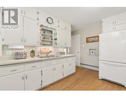 120 HILL STREET E - 16
