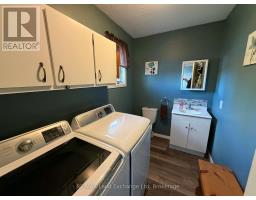 142 CHARLES STREET - 12