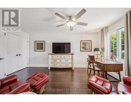 11 - 25 MANOR PARK CRESCENT - 20
