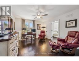 11 - 25 MANOR PARK CRESCENT - 21