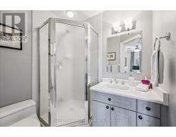 11 - 25 MANOR PARK CRESCENT - 22