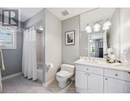 11 - 25 MANOR PARK CRESCENT - 25