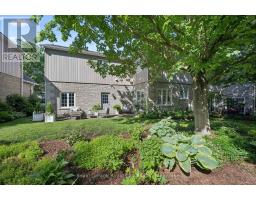 11 - 25 MANOR PARK CRESCENT - 36