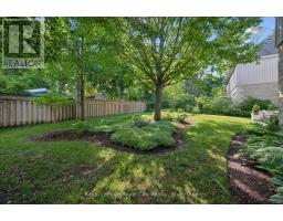 11 - 25 MANOR PARK CRESCENT - 38