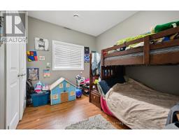 470 ELORA STREET - 36