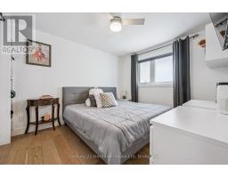 372 VICTORIA ROAD N - 16