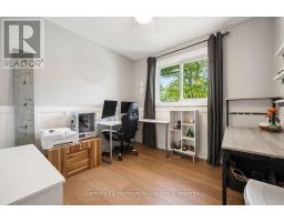 372 VICTORIA ROAD N - 20