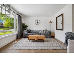 372 VICTORIA ROAD N - 7