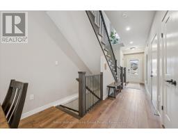 27 HEDLEY LANE - 26